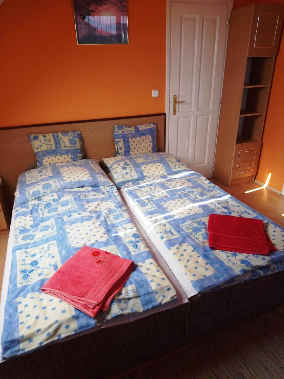 Erika Vendeghaz Hotel Buk Ngoại thất bức ảnh