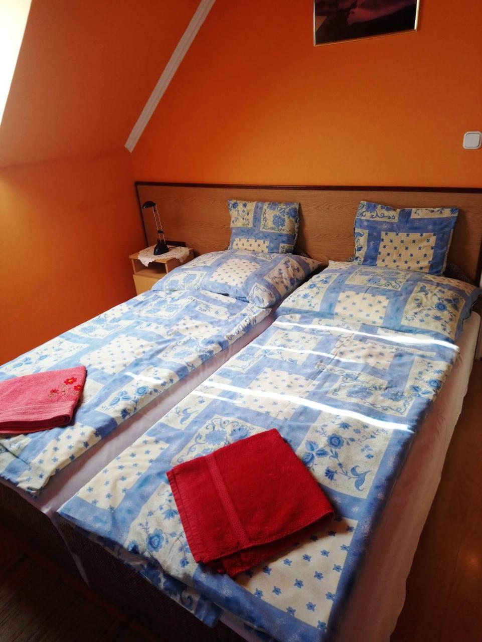 Erika Vendeghaz Hotel Buk Ngoại thất bức ảnh