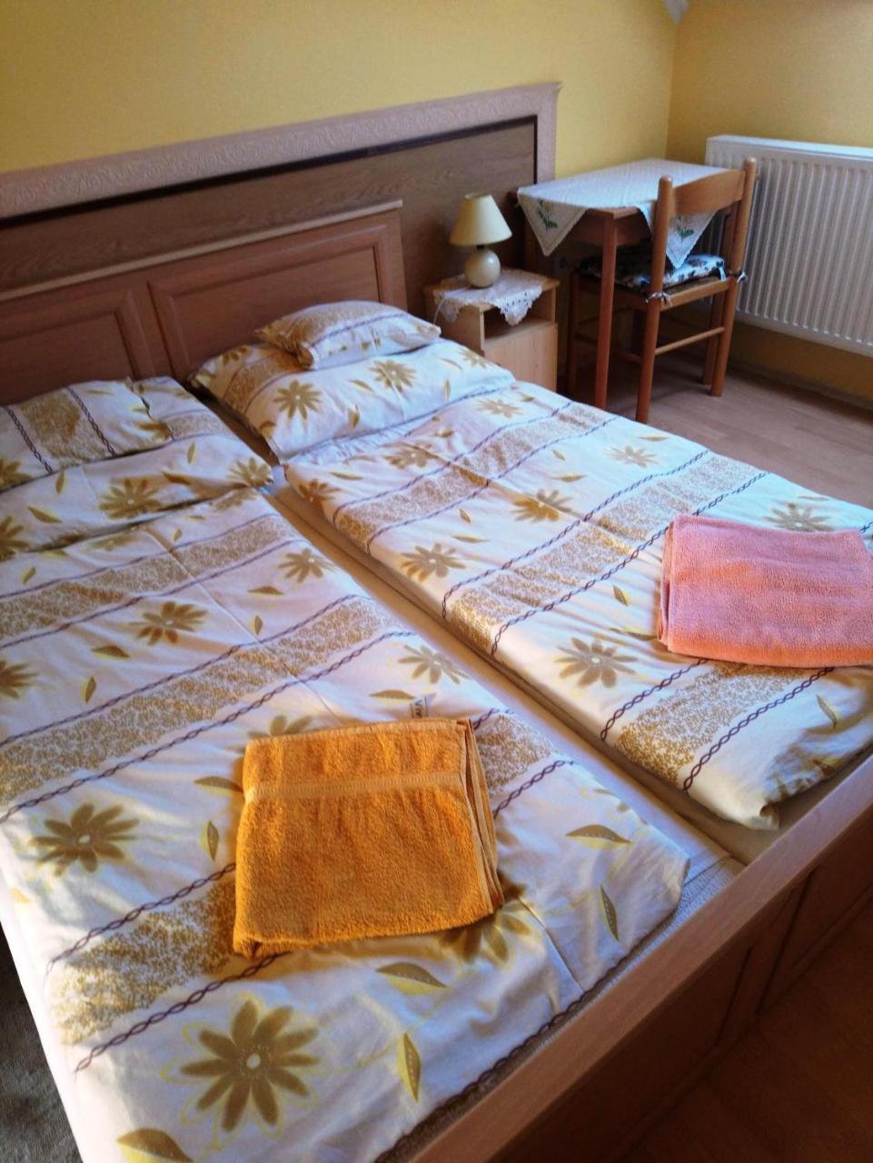 Erika Vendeghaz Hotel Buk Ngoại thất bức ảnh